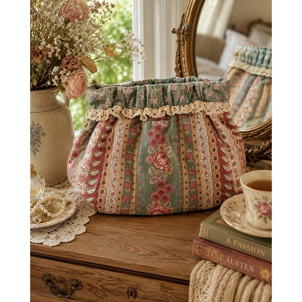 Quilted Floral Purse Cottagecore Country Boho Fabric Handbag Lace VTG Handmade